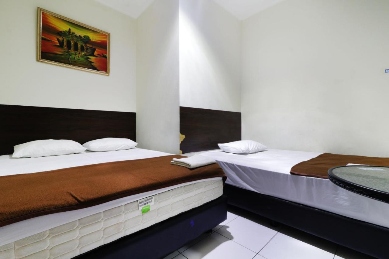 Bantal Guling Pasar Baru Hotel Bandung Exterior foto