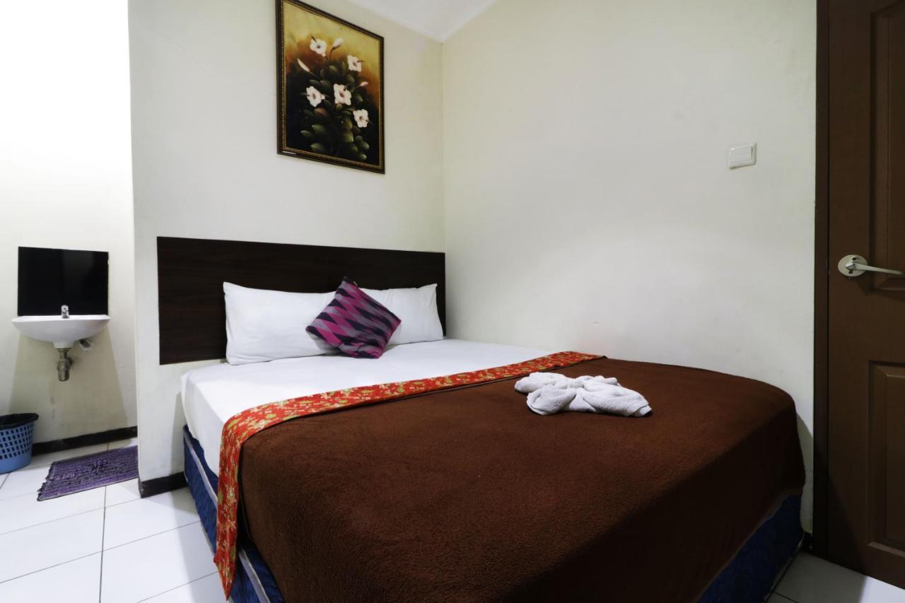 Bantal Guling Pasar Baru Hotel Bandung Exterior foto