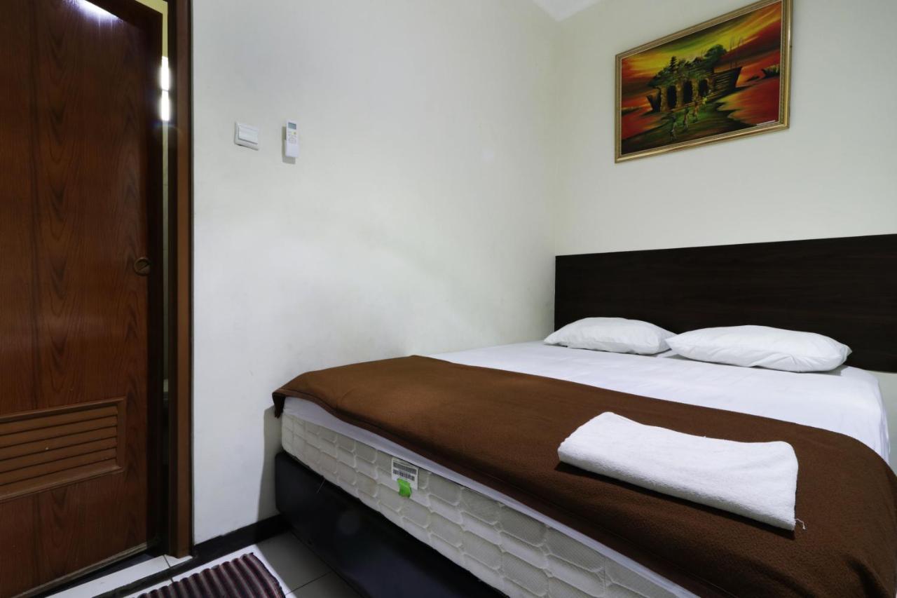 Bantal Guling Pasar Baru Hotel Bandung Exterior foto
