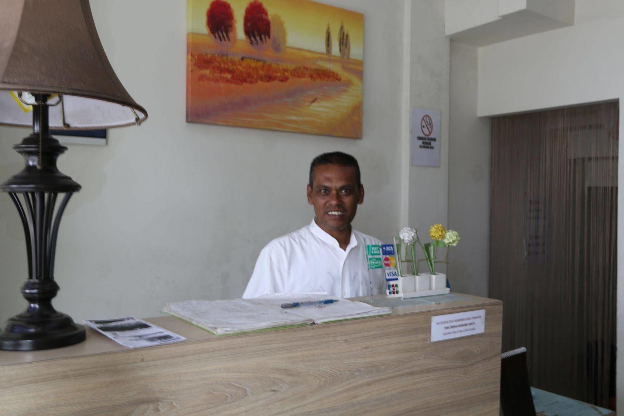 Bantal Guling Pasar Baru Hotel Bandung Exterior foto