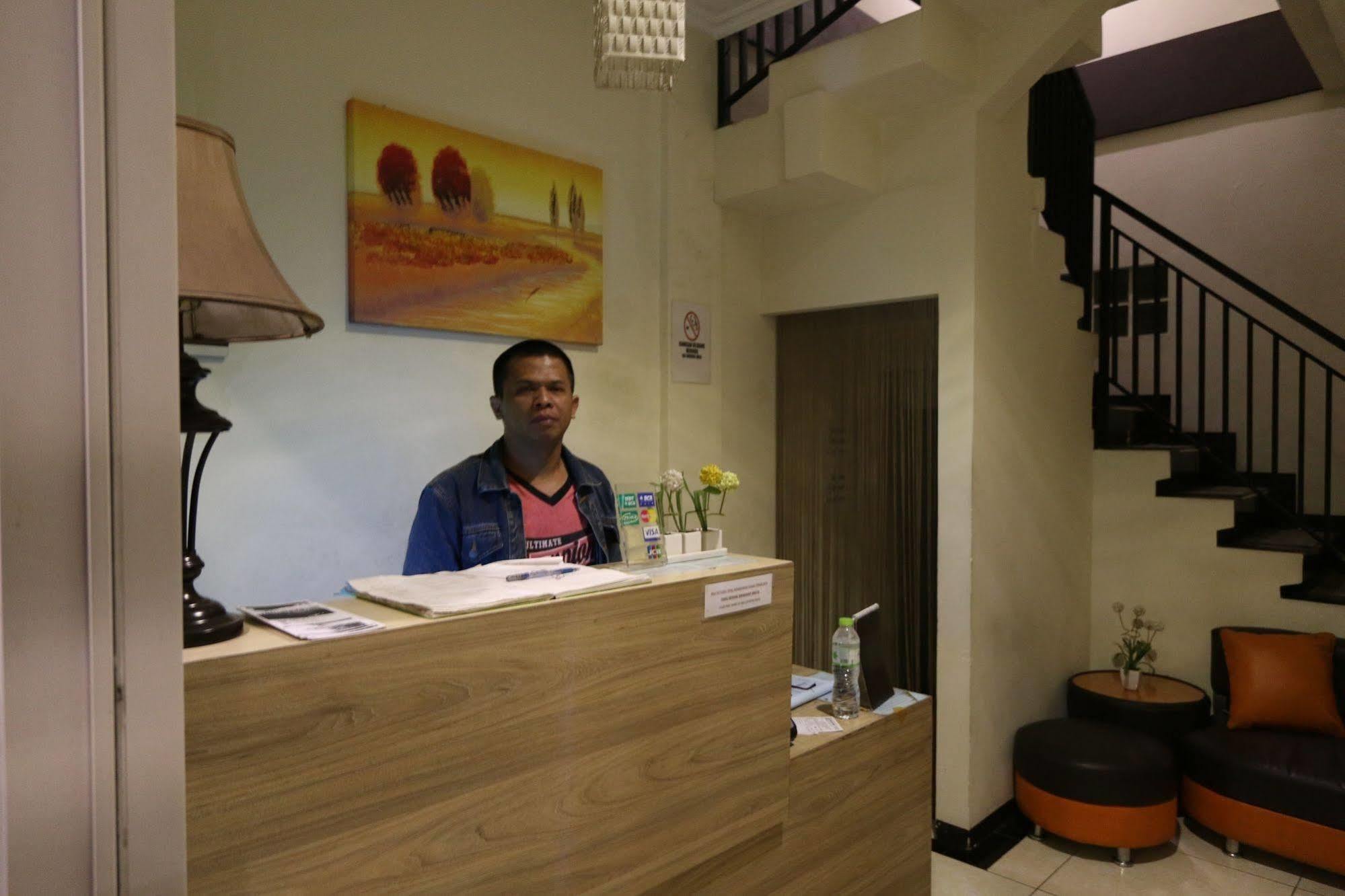 Bantal Guling Pasar Baru Hotel Bandung Exterior foto
