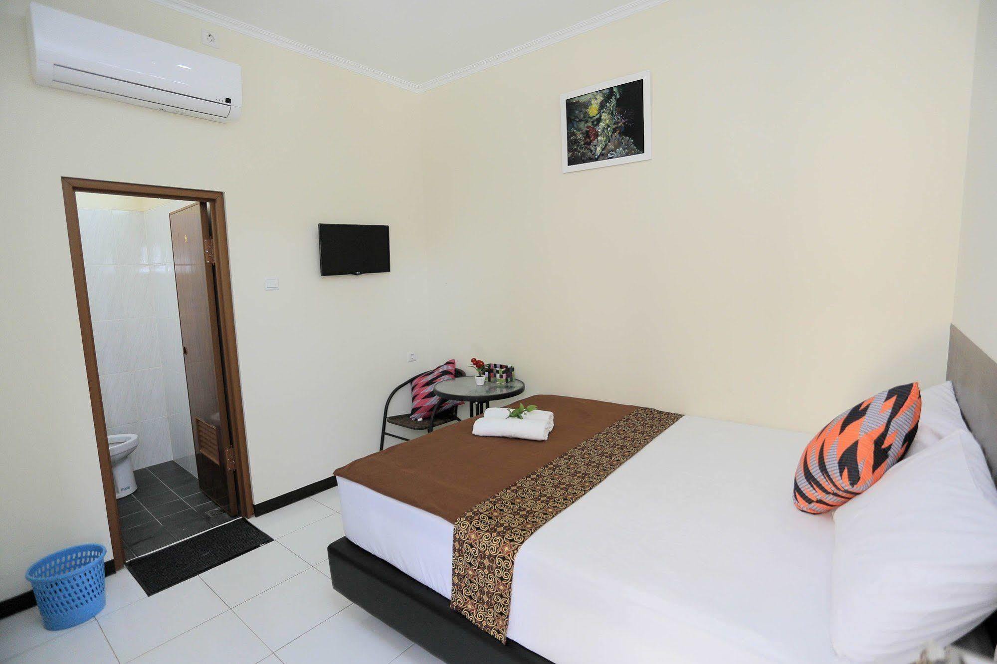 Bantal Guling Pasar Baru Hotel Bandung Exterior foto